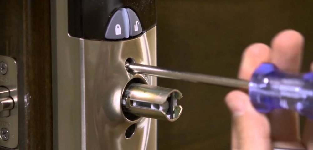 Need 24-Hour Emergency Locksmith Services in Houston You Can Get Help From Key On The Spot!